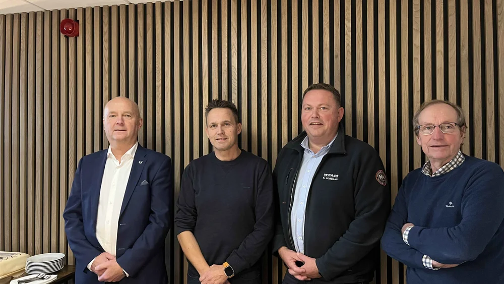 Bilde signering kontrakt 1