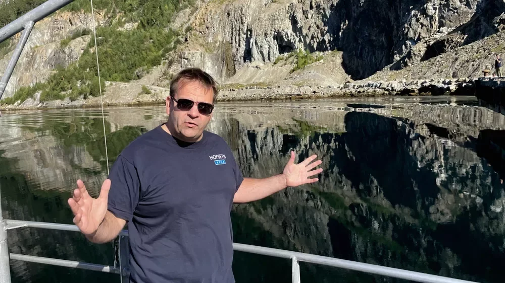 Roger hofseth raudbergvika 11 17ffed96558f9fdb66f4e129c9314ecb