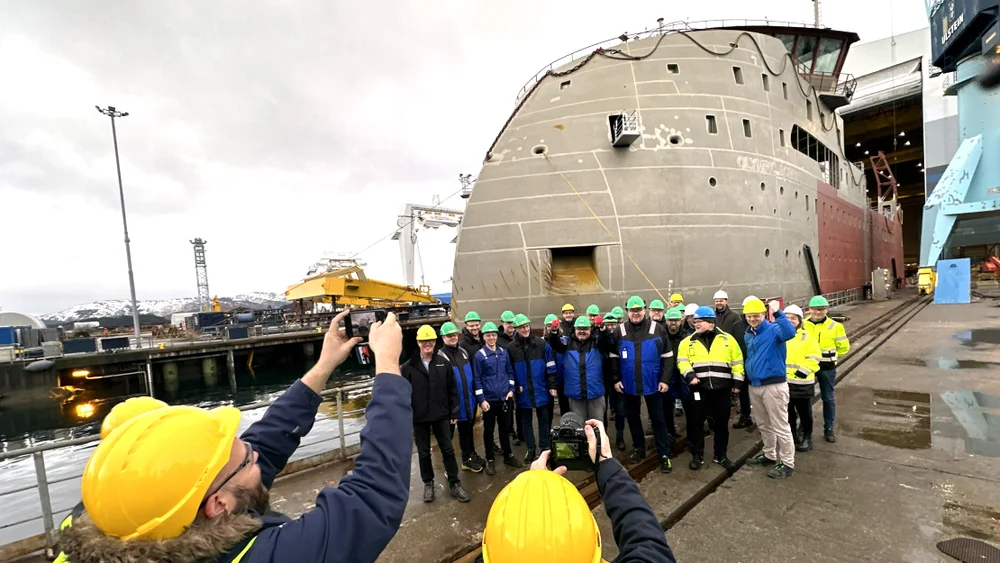 Ulstein verft januar 2024 med fotografer foto marius