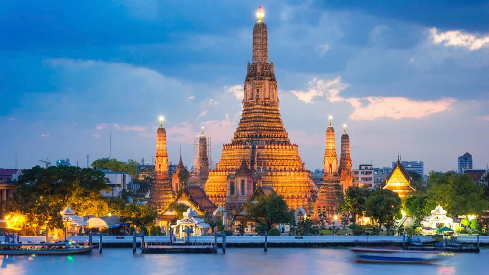 Bangkok Thailand Wat Arun i Stock 000039370158 Medium 1280x853