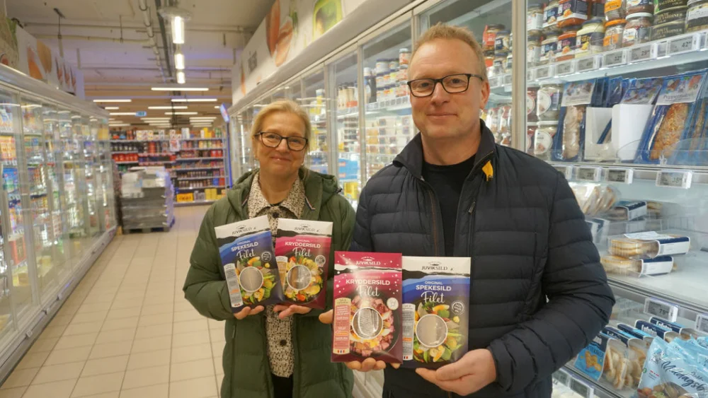 Hanne Cecilie og Jon Ragnvald Sporsheim i Juvikprodukt foto Ogne