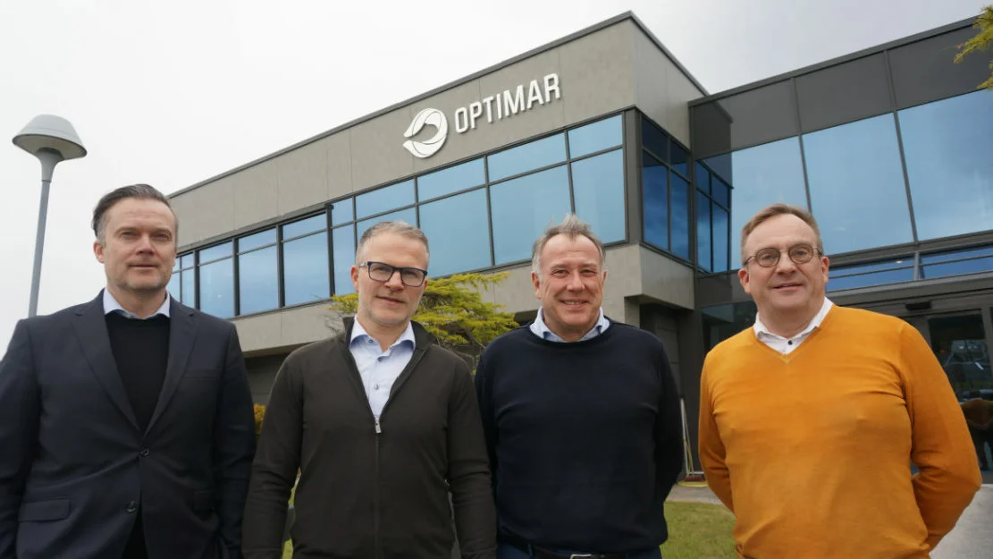 Frå venstre Noreg sjef Torgeir Folland i investeringsselkskapet Kaldbakur my Optimarsjef Sigurdur Olason avtroppande Optimarsjef Georg Saint Denis og styreleiar Eiríkur S Jóhannsson i Samherji Foto Ogne Øyehaug