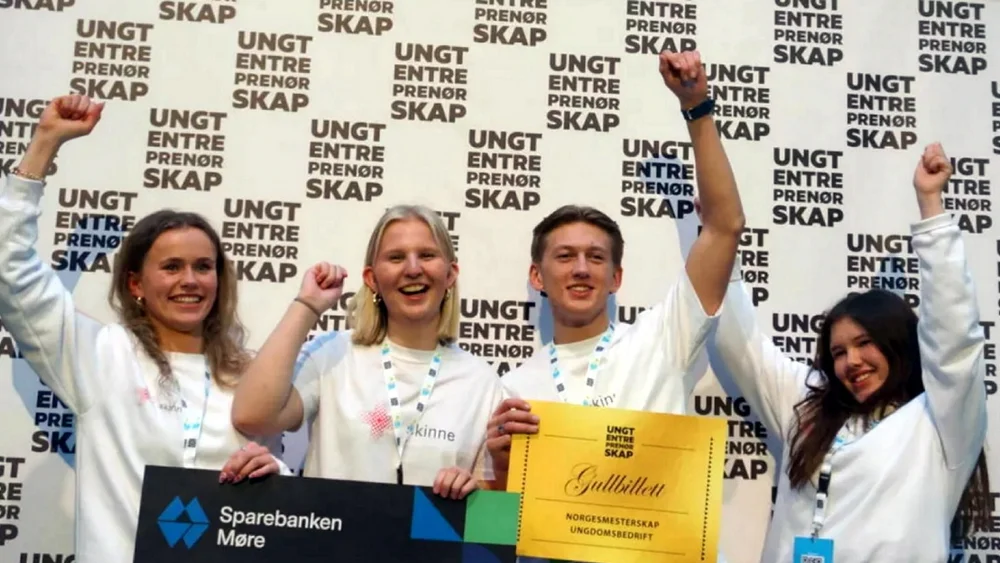 Skinne ungdomsbedrift foto ogne