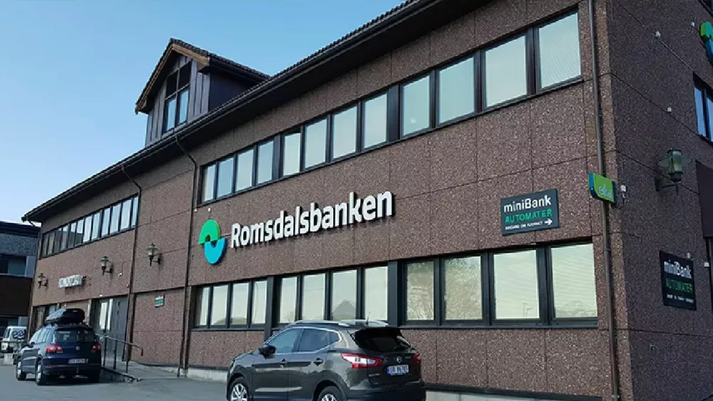 Romsdalsbanken foto Romsdalsbanken f15bbfde3dc1a14012b0b5f628033328