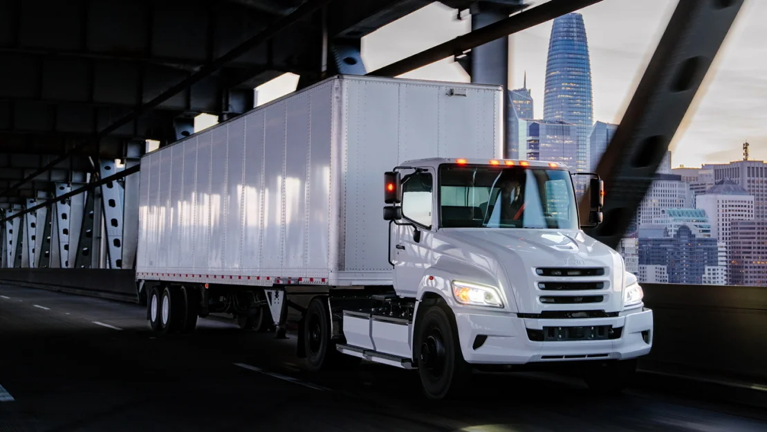 Hexagon Purus Hino Tern RC8 foto hino truck