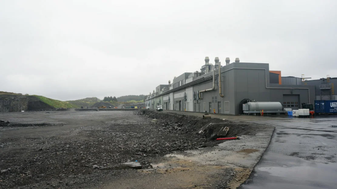 Salmon Evolution trinn 2 tomt foto Ogne