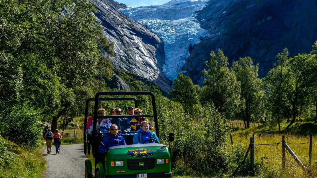 Olden Cruise v breen foto Olden Cruise