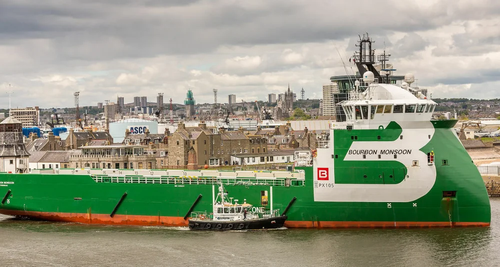 2048px Bourbon Monsoon 17775542233 1