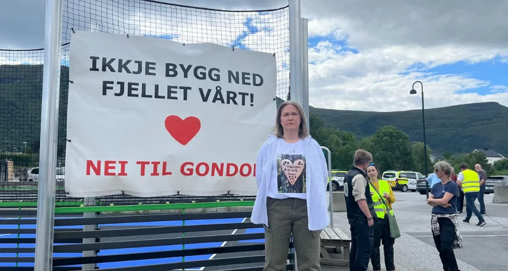 Live molvaer foto karoline 111