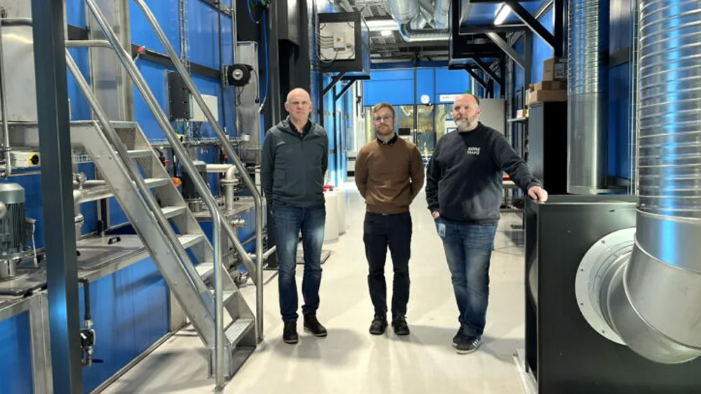 More Trafo lakkeringsanlegg Fred Anton Alvestad Kyrre Soholt Kjetil Monsoy foto More Trafo 11