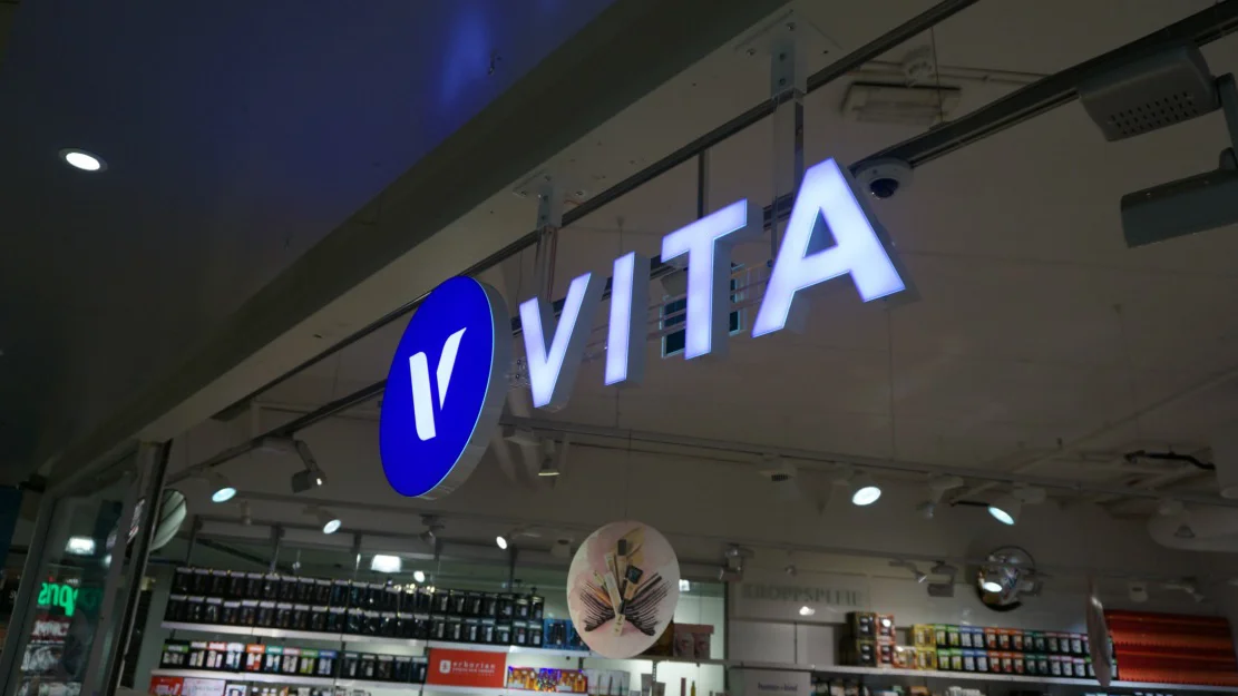 Alti tek over ti Vita butikkar