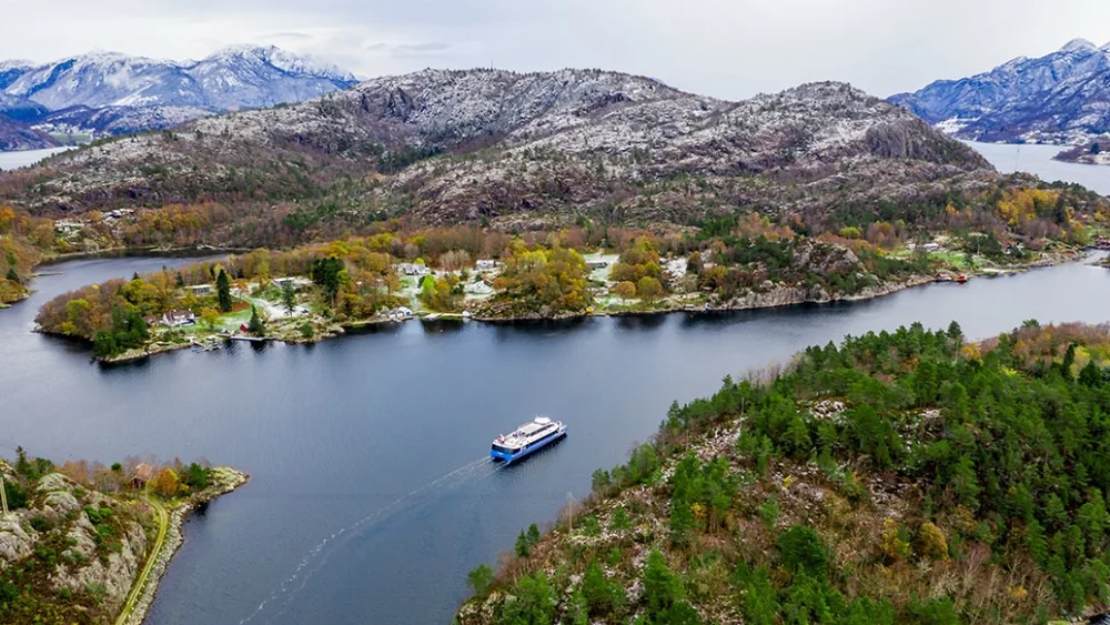 Broedrene Aa baat sprengjer grenser