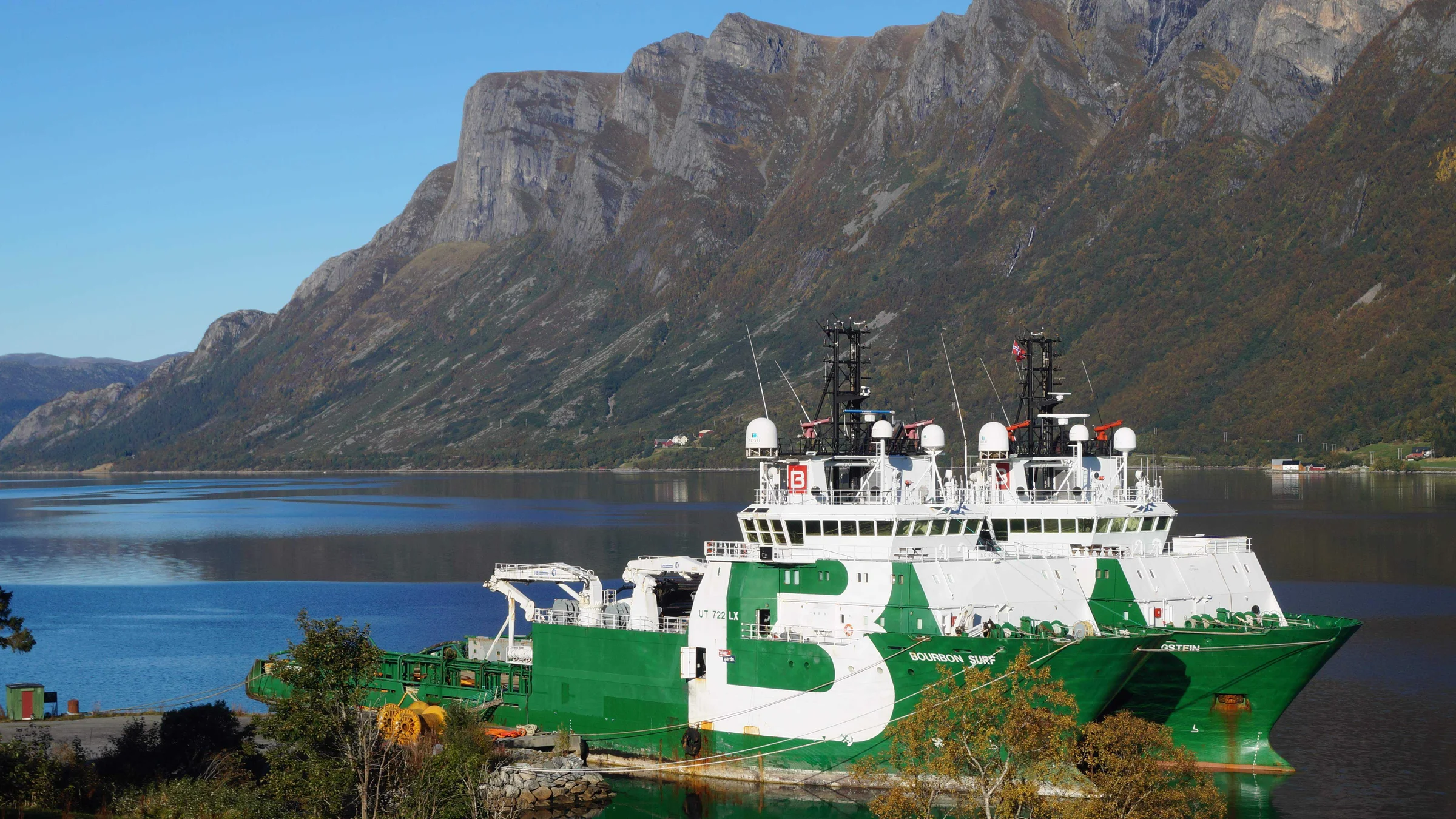 Franske bankar overtar Bourbon