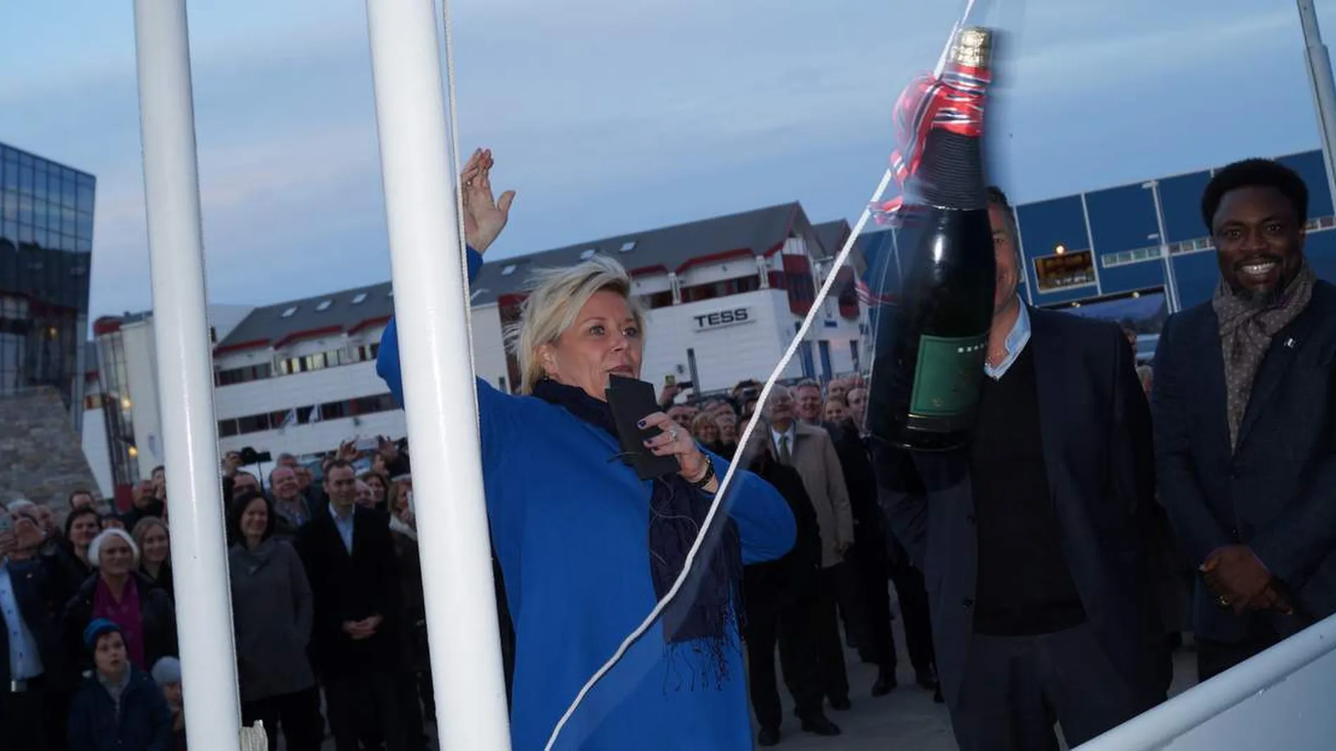 Frp gaar ut av regjeringa