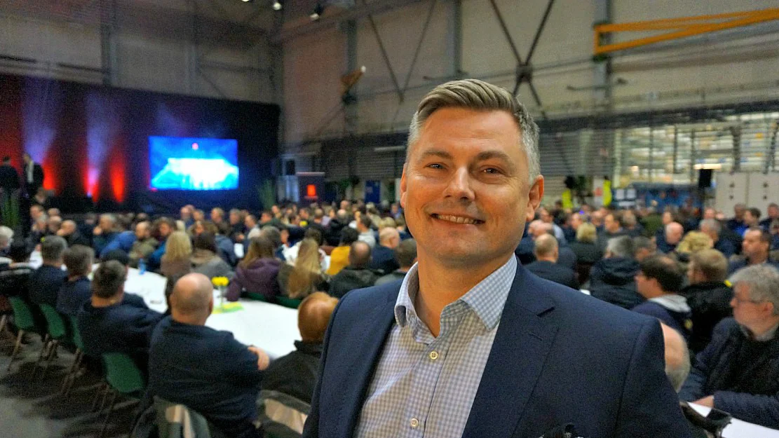 Brattvaag planar lagt paa is