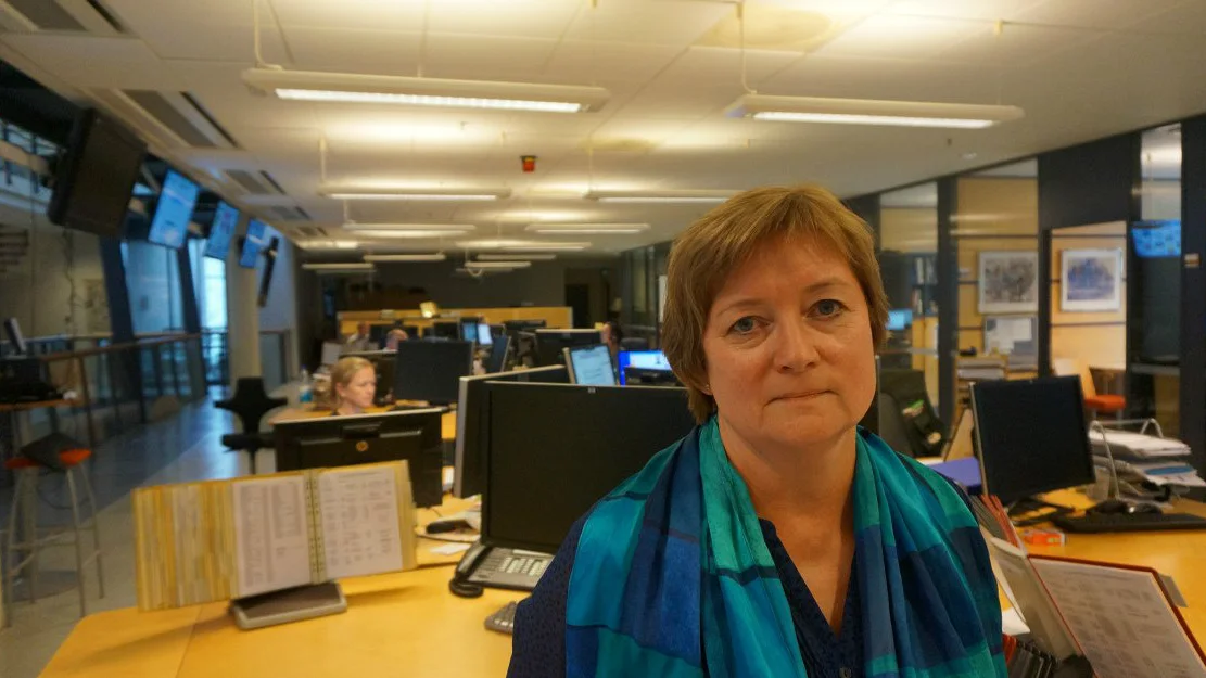 Papir taper terreng i annonsemarknaden