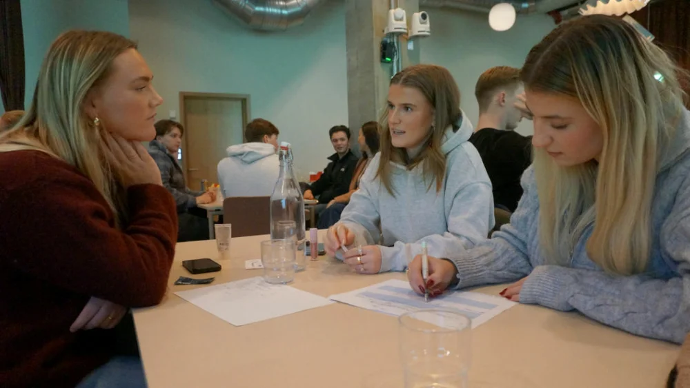 Vilde Skar Klock Charlotte Valboe Saether Larsen og Stefania Adina Neculai Mikro Magi UB Ungt Entreprenorskap 20242025 foto Ogne