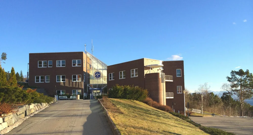 2048px Hogskolen i Molde 14035640645 1