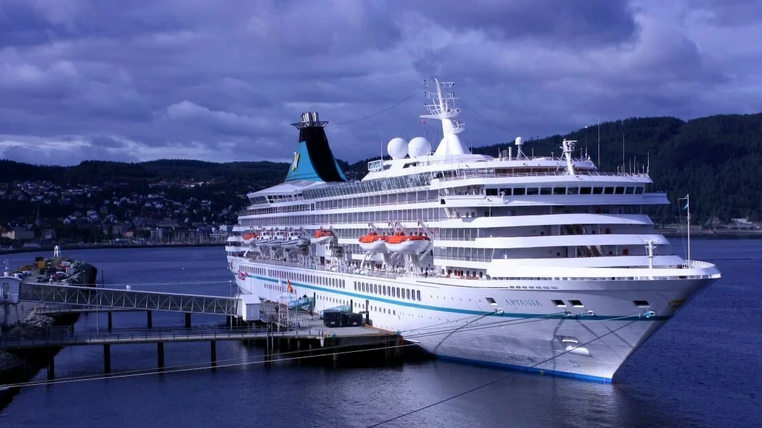 MV Artania foto Wexcan Wikimedia Commons