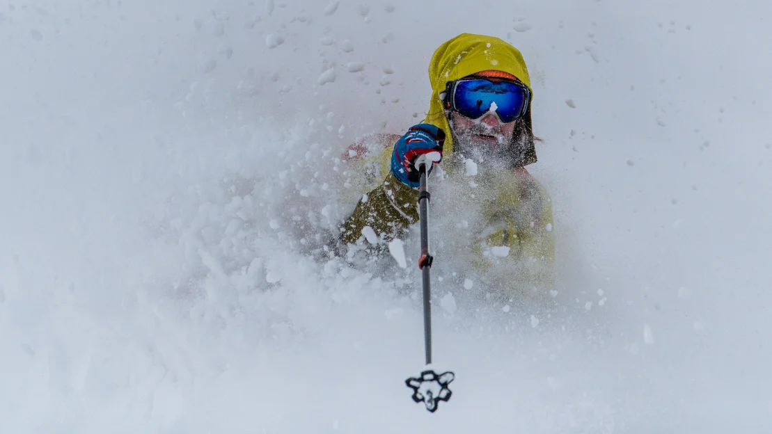 Aktiv forretningsbyggar paa Stranda