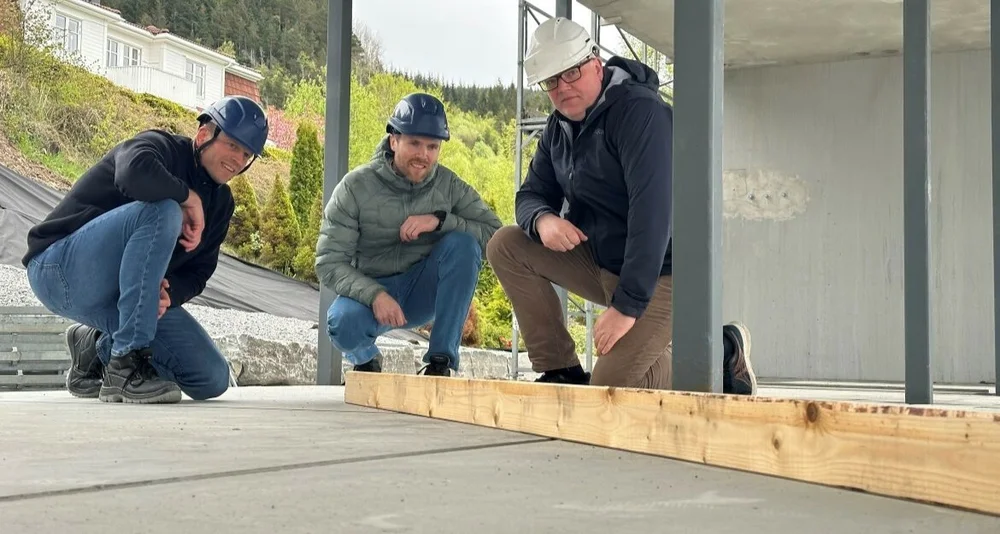 Erlebygg Kjartan Royset Benjamin Eidem og Anders Utgard foto Marius