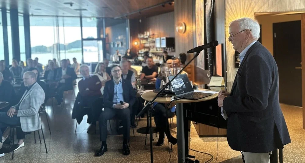 Fosnavag naeringspark samling Per Saevik foto Marius