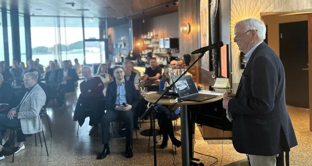 Fosnavag naeringspark samling Per Saevik foto Marius