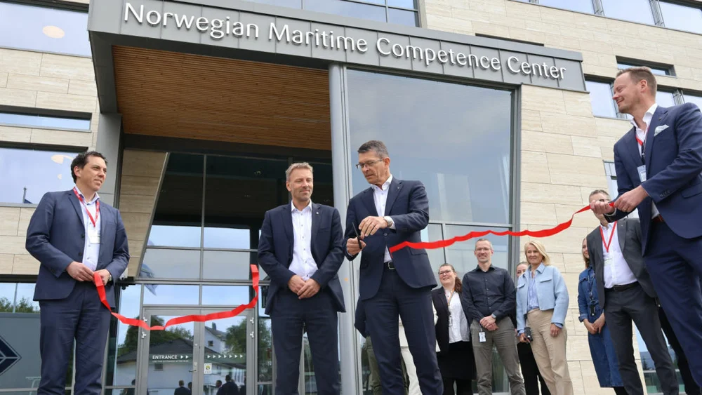 Sjomilitaert senter Kongsberg Alesund foto Ogne