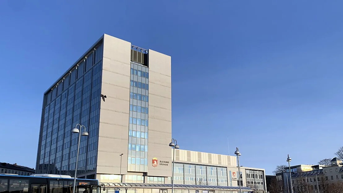 A Alesund med bildelingskontrakt