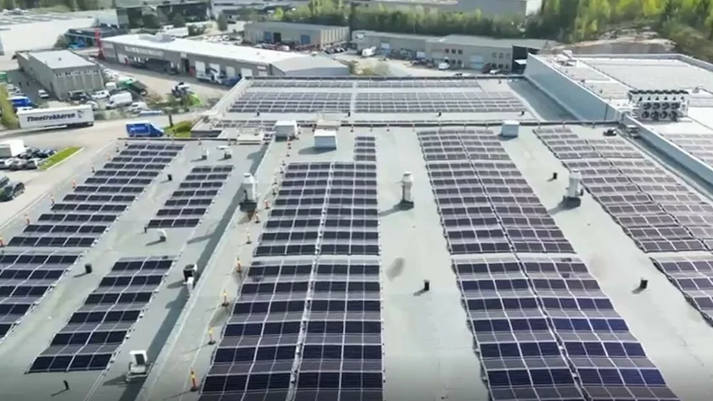 Filetfabrikken solceller tak foto Filetfabrikken