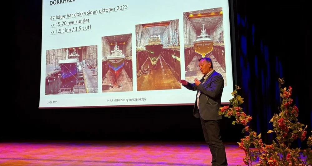 Jarle Gunnarstein med dokkhall fosnavagkonferansen foto Marius