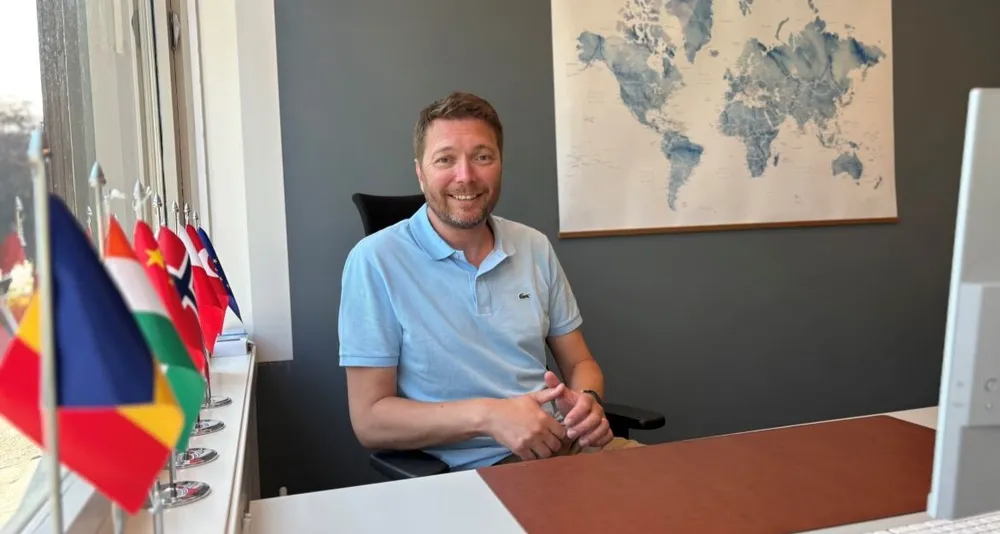 Daniel Garden Maritime Montering inne foto Marius