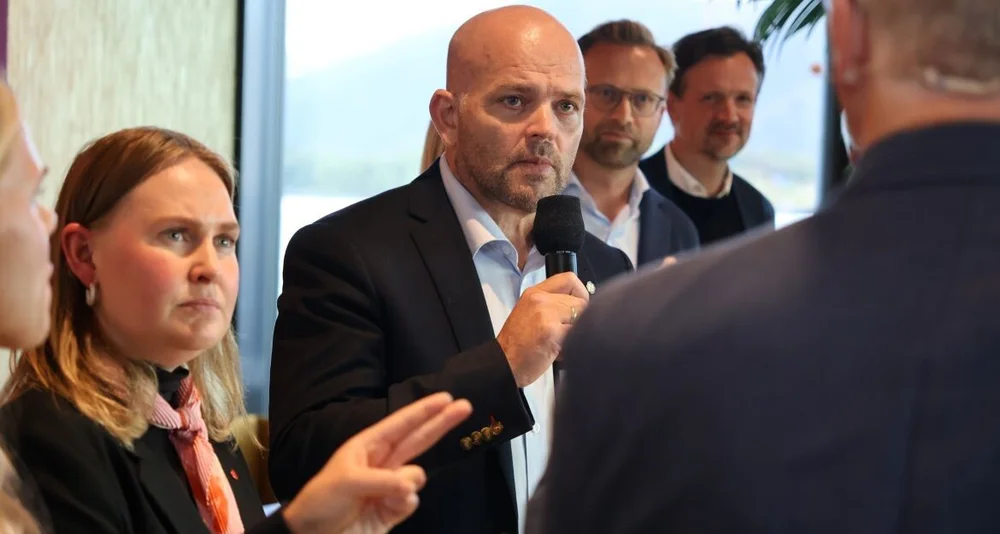 Ase Kristin Ask Bakke Geir Inge Lien Nikolai Astrup Dag Inge Ulstein foto Ogne