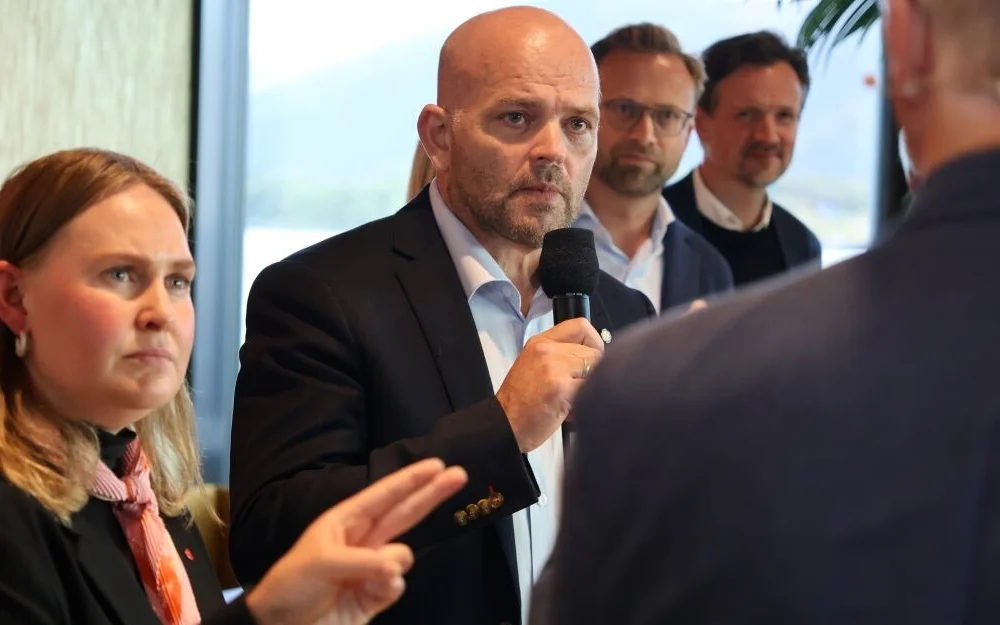 Ase Kristin Ask Bakke Geir Inge Lien Nikolai Astrup Dag Inge Ulstein foto Ogne