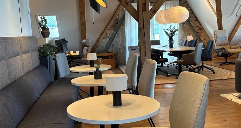 Ekornes messe kontorstol illustrasjon foto Marius