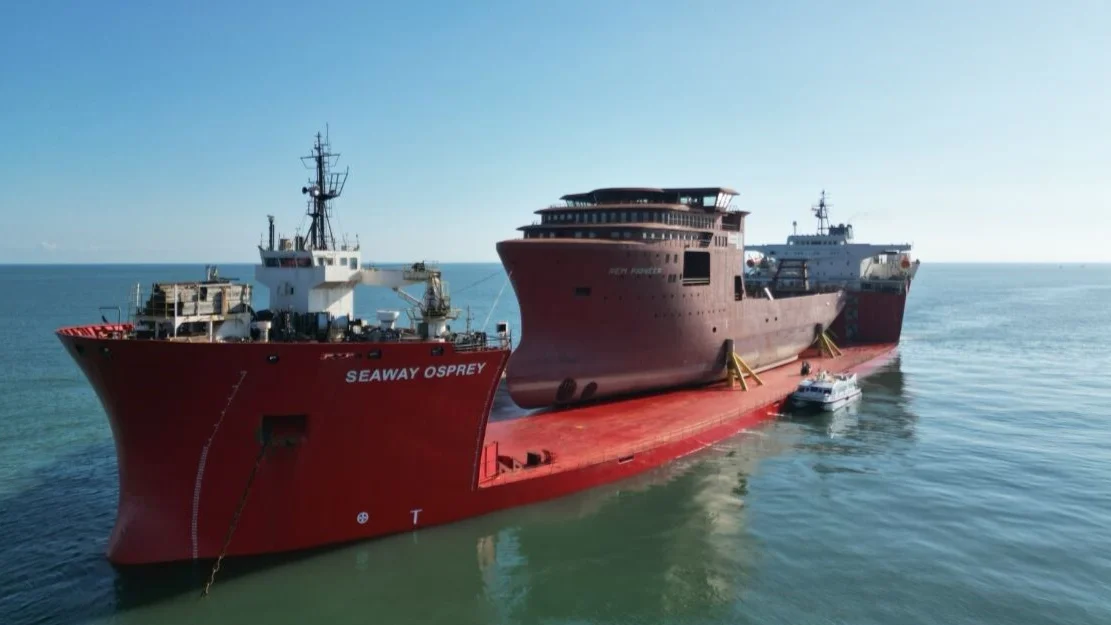 Rem Pioneer transport foto Myklebust Verft