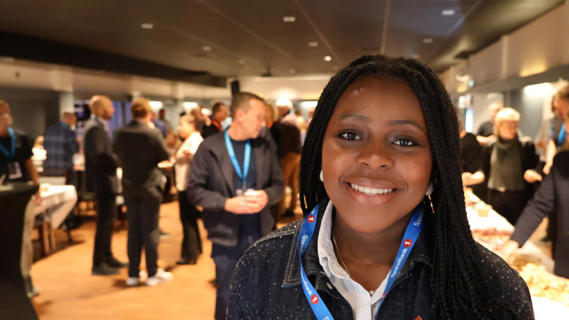 Kenni E Dogbey Vestnes Ungdomsrad foto Ogne