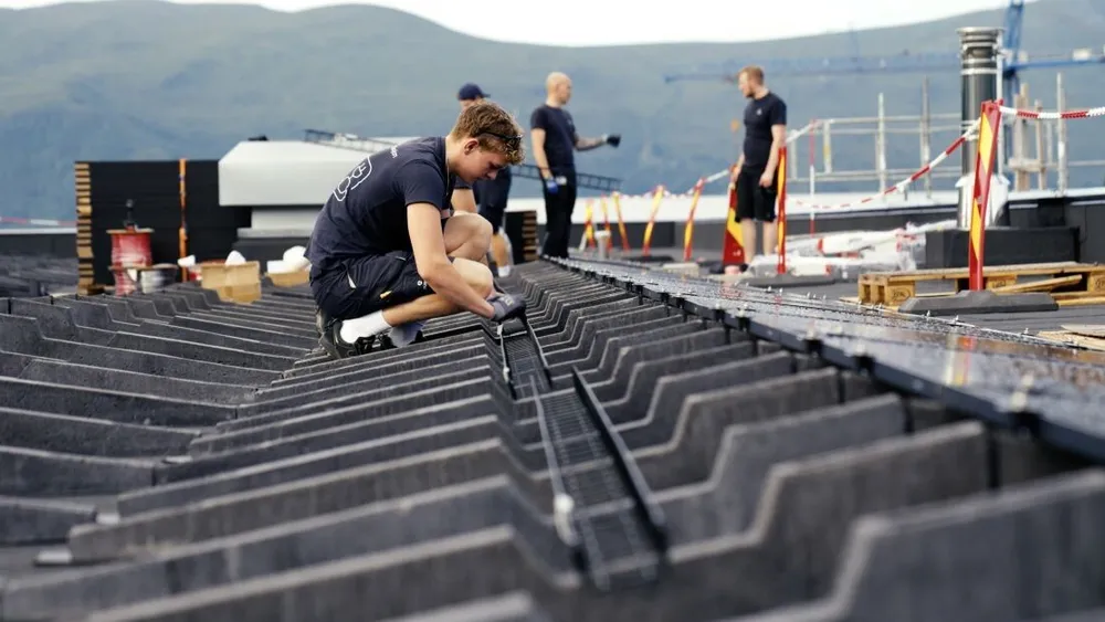 Solar Anchor tussa solceller foto Oclin Media