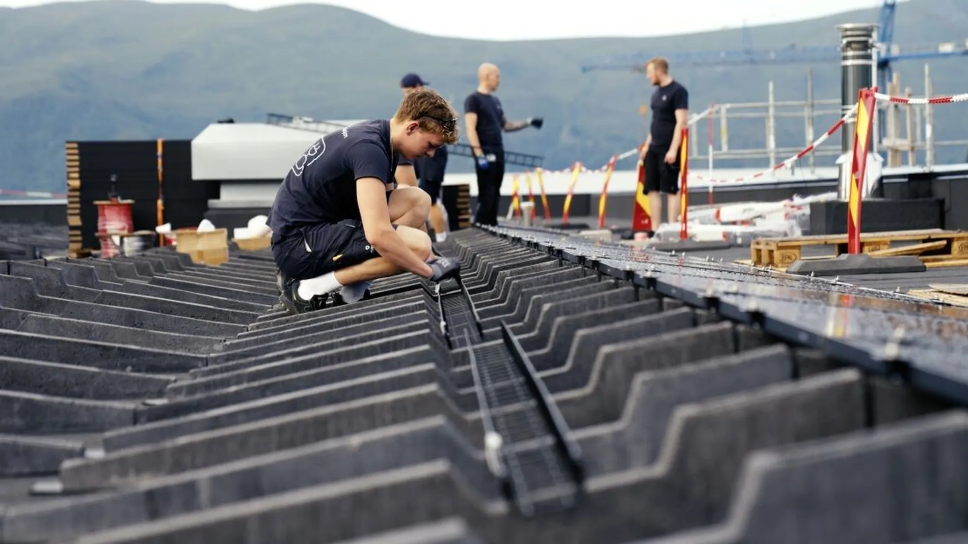 Solar Anchor tussa solceller foto Oclin Media