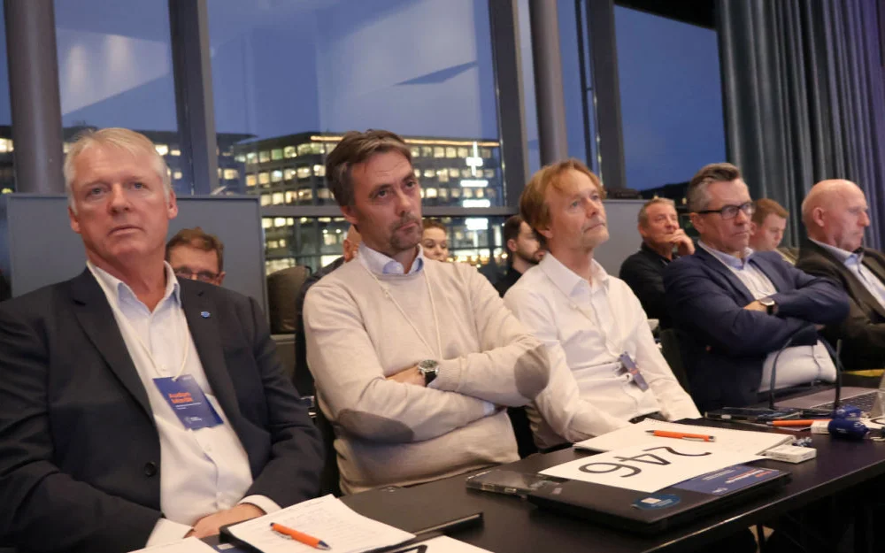 Fiskebat pa Landsmotet til Norges Fiskarlag fv admdir Audun Marak styreleiar Christian Halstensen foto Ogne Oyehaug