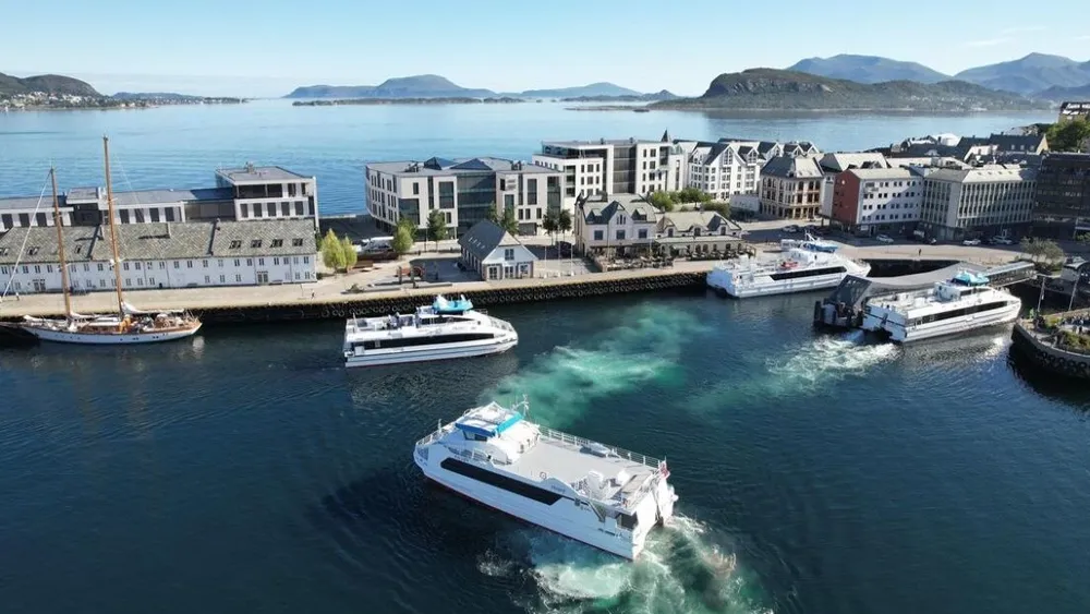 Boreal sjo hurtigbat alesund foto boreal