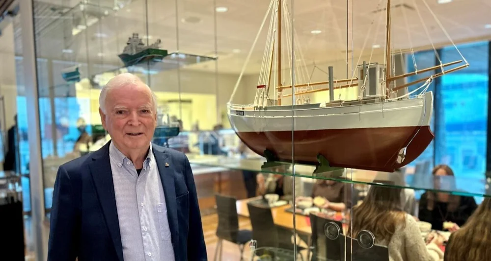 Per Saevik med skute foto Marius