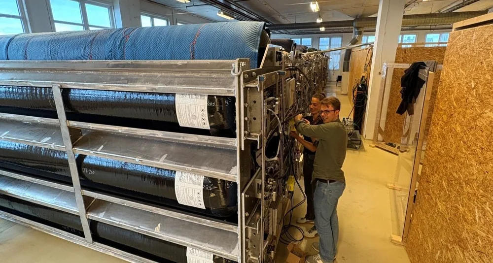 Hexagon Purus Maritime greenpeace foto Marius 11