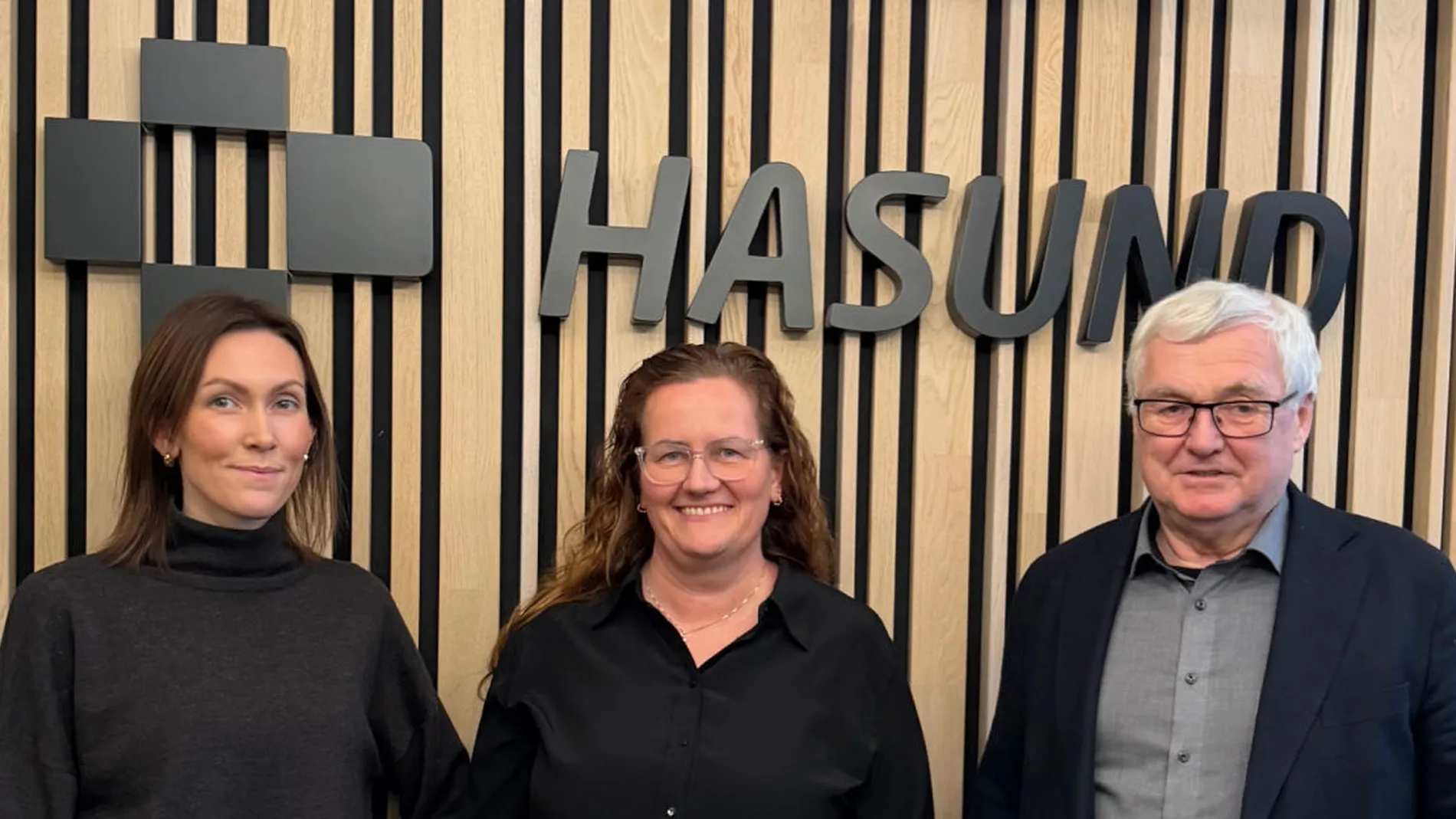 Hasund av fv Marte S hasund Christina W hauge og Asborn Hasund foto Hasund as