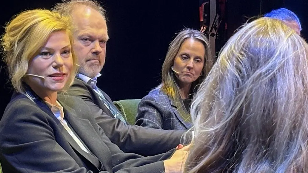 Jette F Christensen naermest haramskonferansen foto M Arius