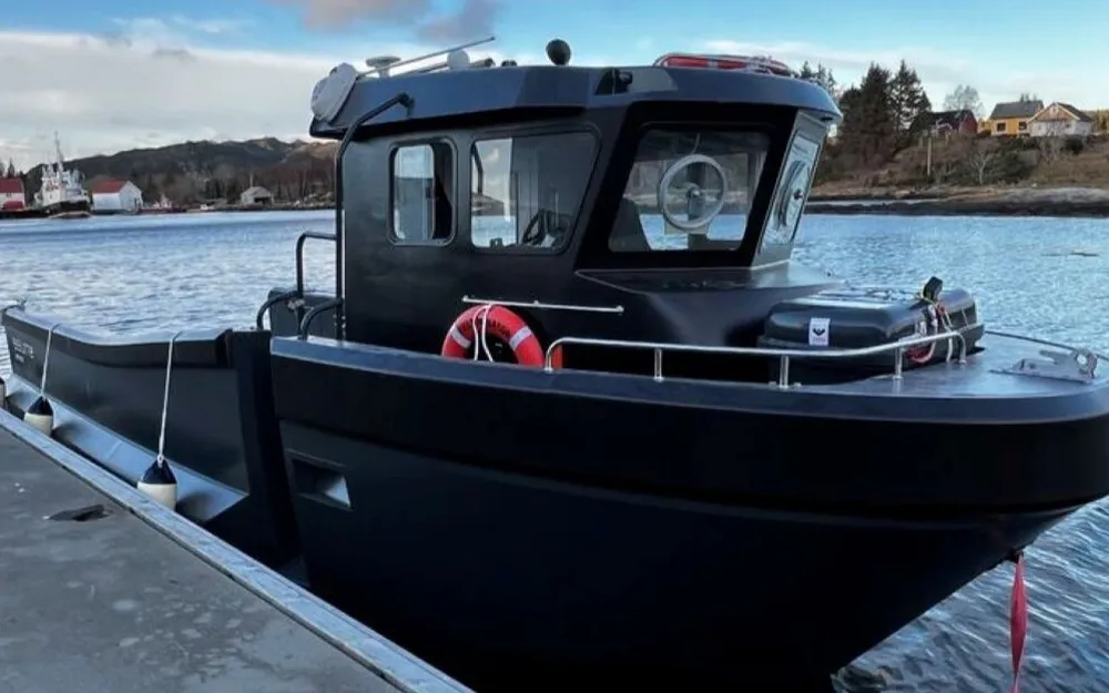 Kace Eelume bat foto Kace