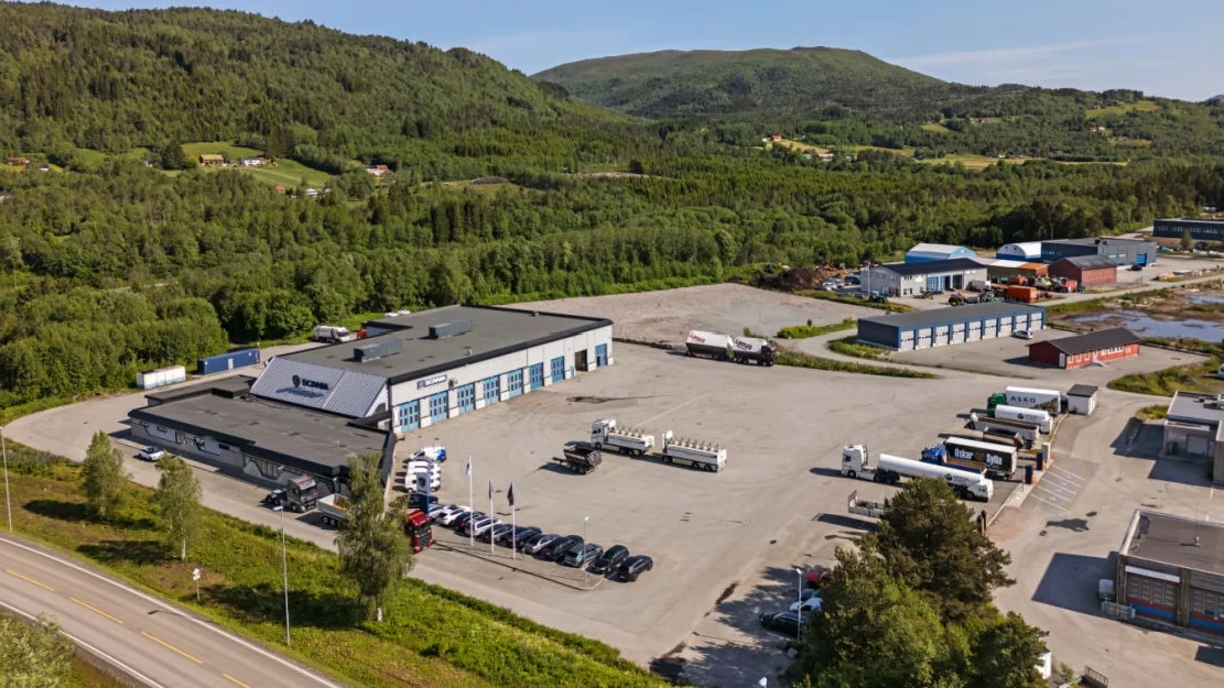 Bilde Hjelset Digeneset Naeringsparke har kjopt tomnt og bygg m Scania som leigetakar