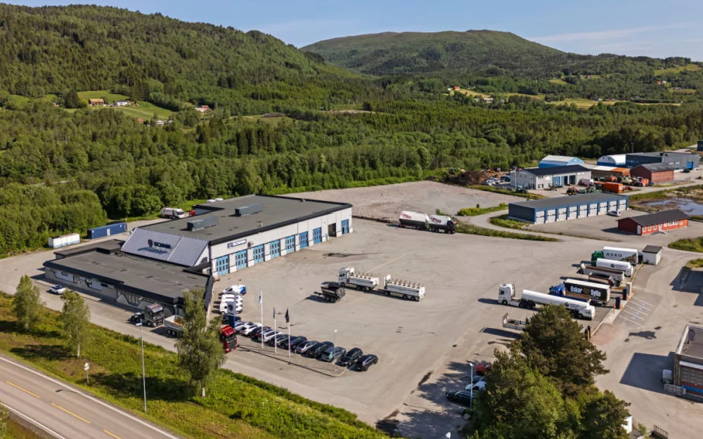 Bilde Hjelset Digeneset Naeringsparke har kjopt tomnt og bygg m Scania som leigetakar