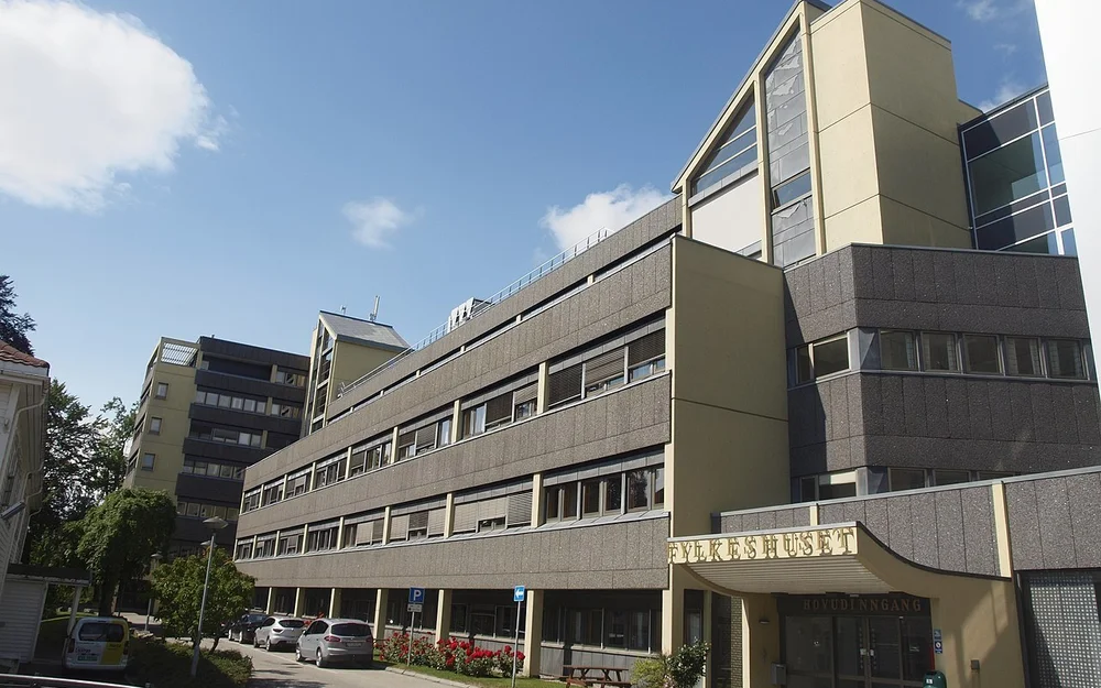 1280px Fylkeshuset i Molde