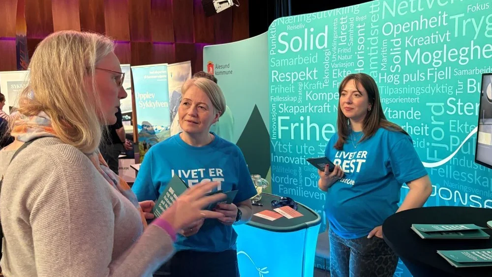 Bli med hit Inger Synnove Remme Elisabeth Ulla Uksnoy foto Marius